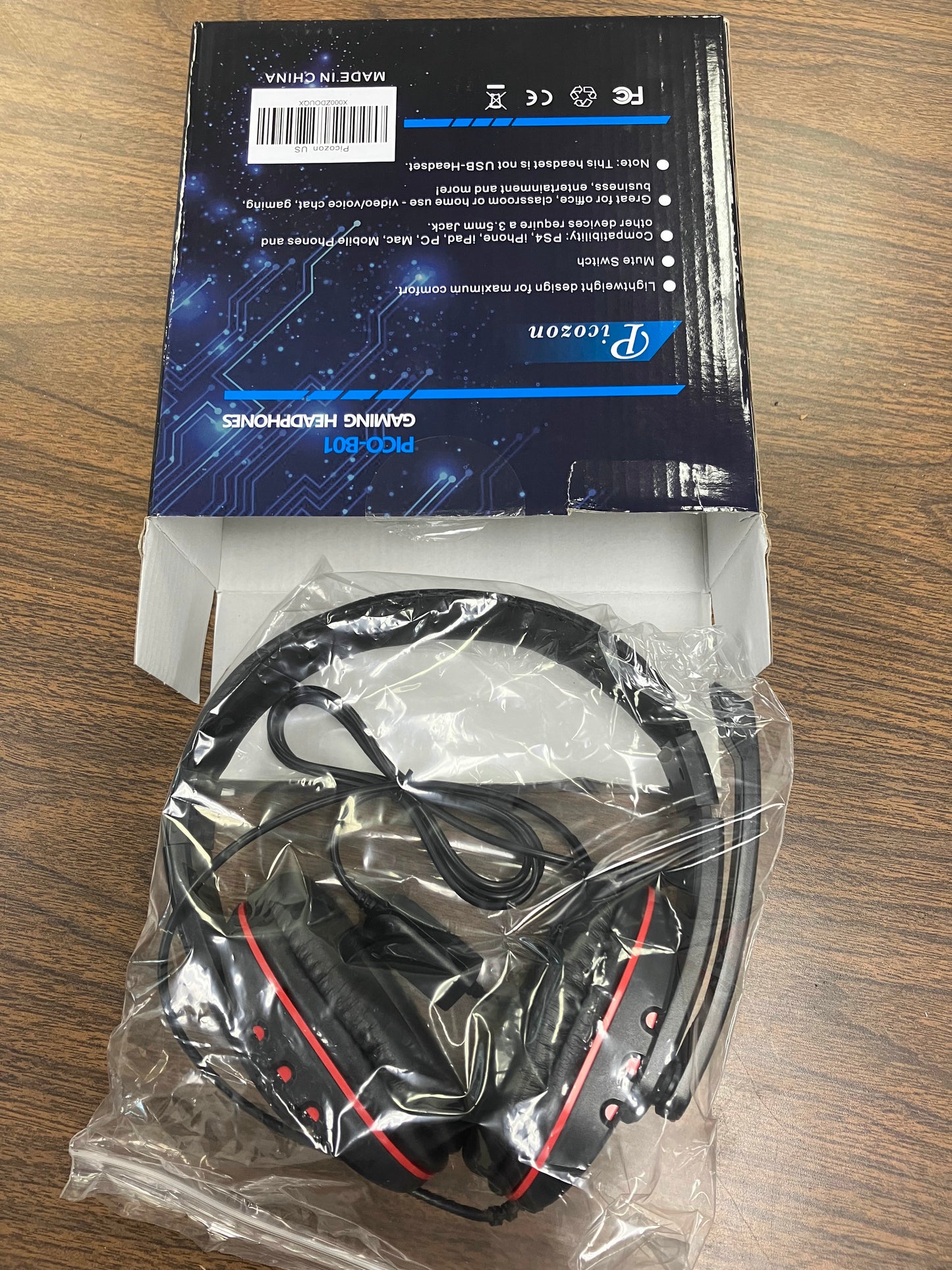 Sale by bulk ( one plate 16 cartons total 720pieces wired headphone)